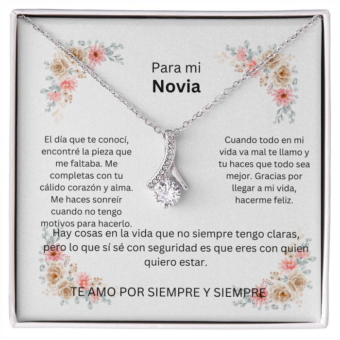 Spanish To My Girlfriend Alluring Beauty Necklace